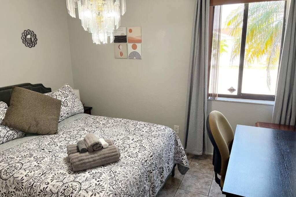 Amazing & Cozy Duplex Near Zoo Miami ! Villa Dış mekan fotoğraf