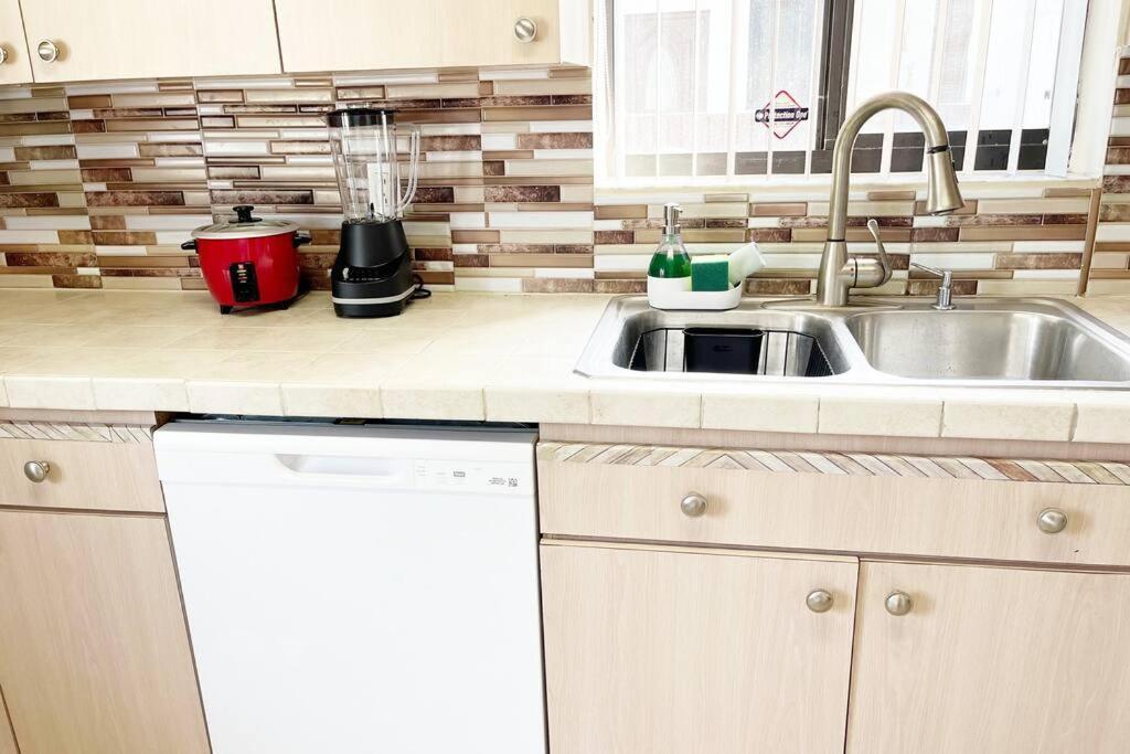 Amazing & Cozy Duplex Near Zoo Miami ! Villa Dış mekan fotoğraf