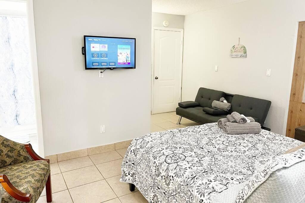 Amazing & Cozy Duplex Near Zoo Miami ! Villa Dış mekan fotoğraf