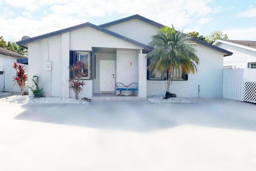Amazing & Cozy Duplex Near Zoo Miami ! Villa Dış mekan fotoğraf
